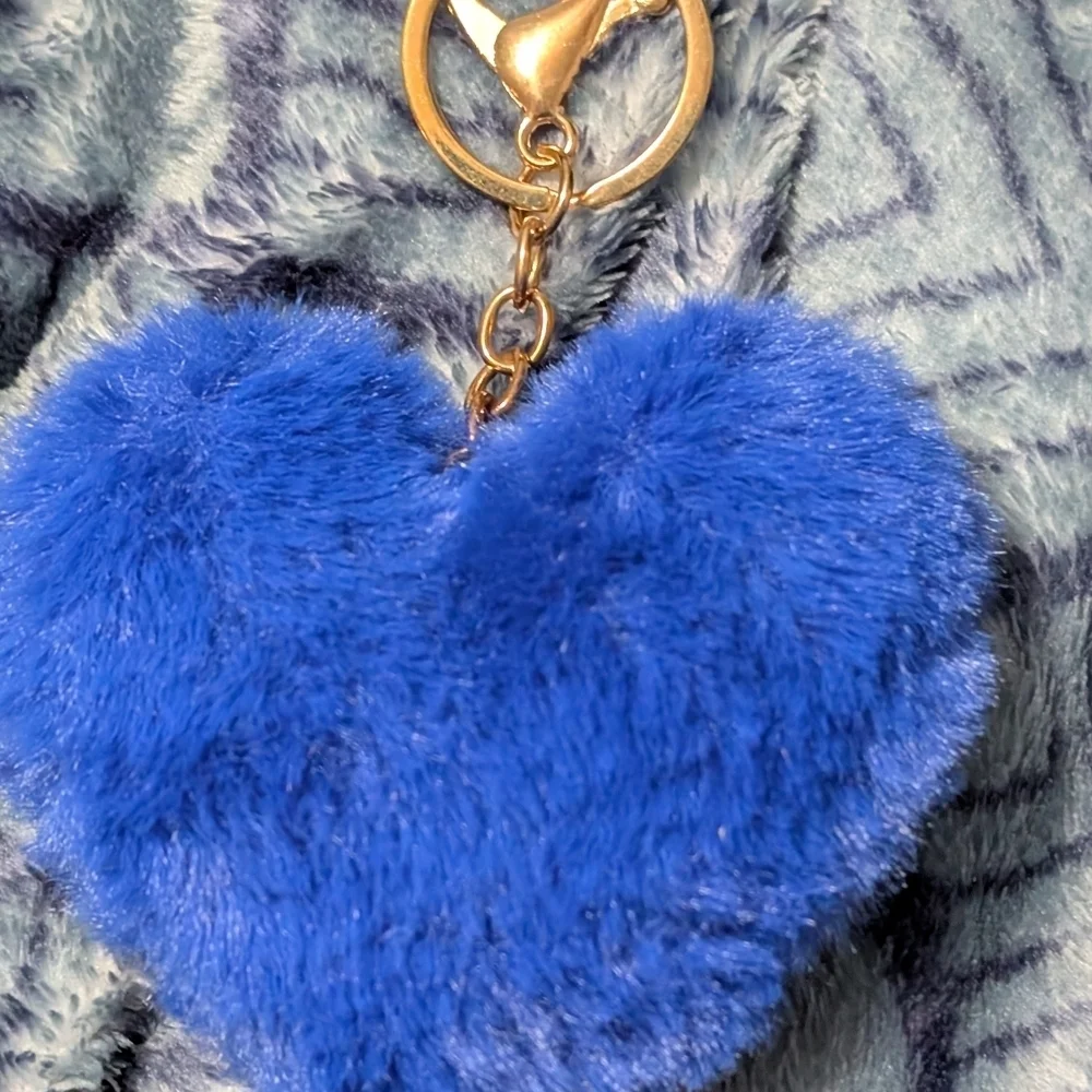 Blue Heart-Shaped Keychain (New) - Picture 4 of 7
